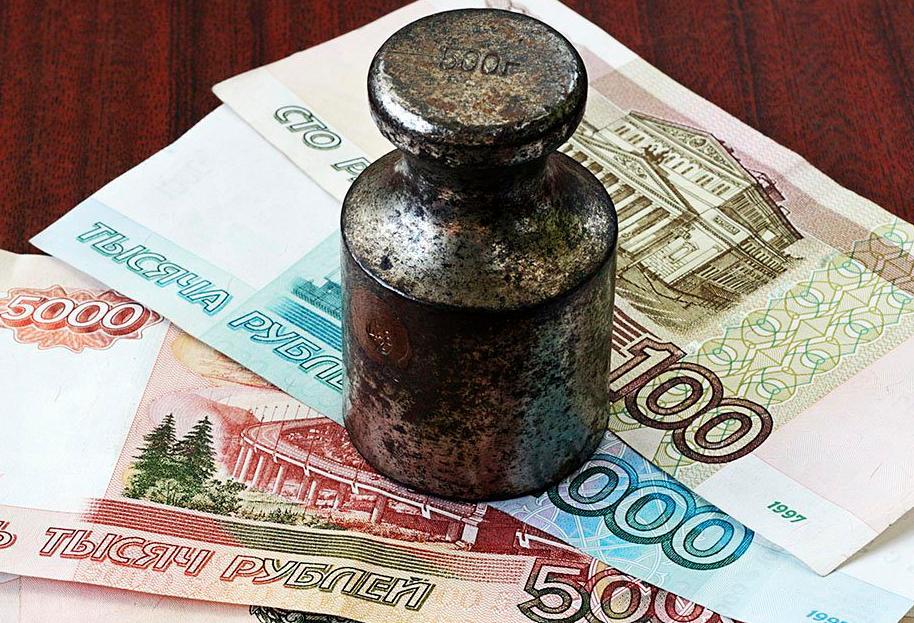 В среднем россияне должны банкам 200 тысяч руб с человека