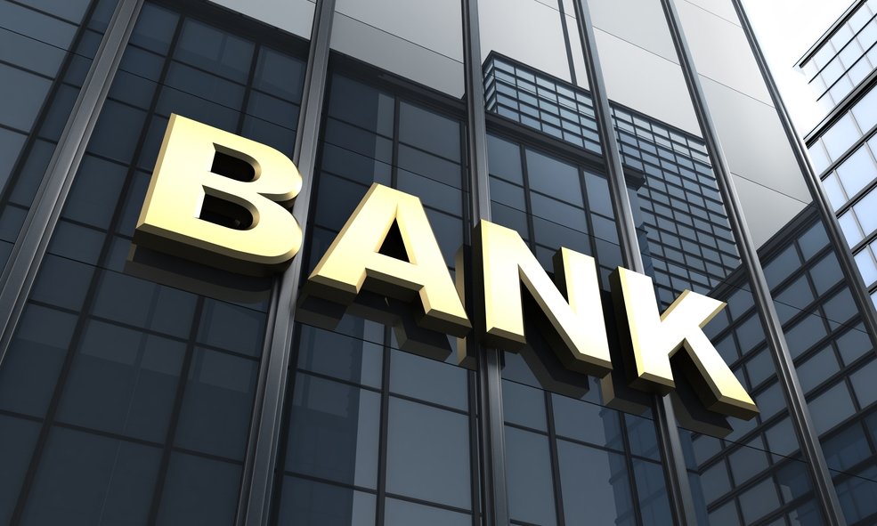 Гиганты банковского сектора спекулируют на курсовой разнице