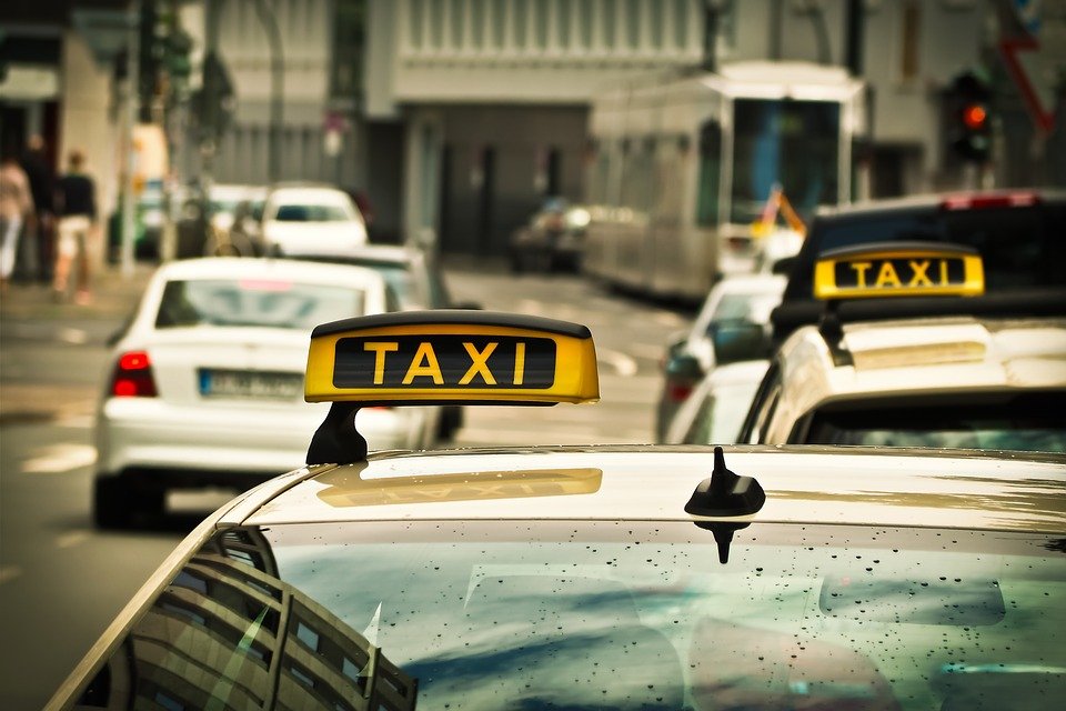 Пассажирам такси могут предложить добровольную страховку