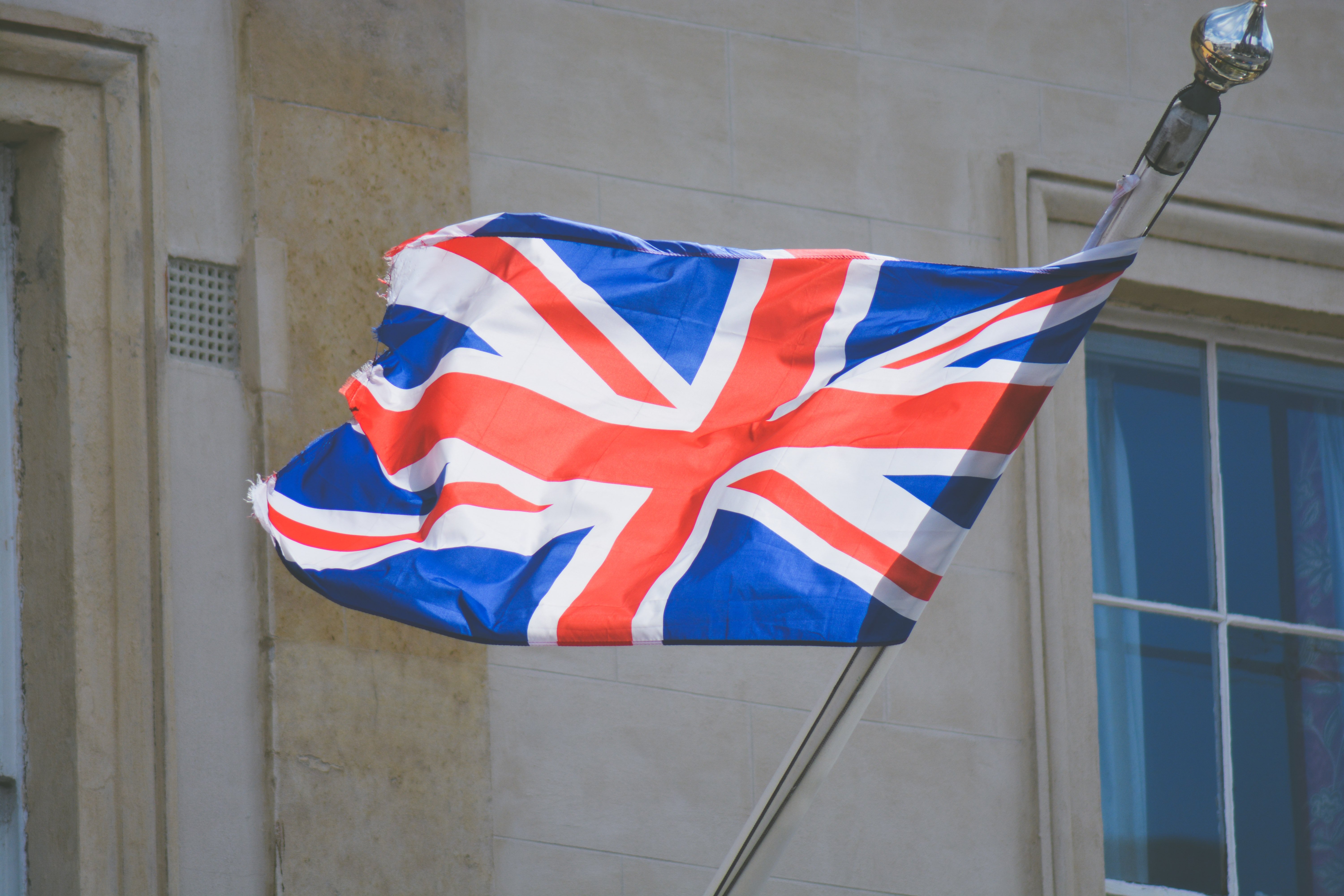 Ward Hadaway советует развивать британский финтех-сектор, выдавая визы талантливым людям