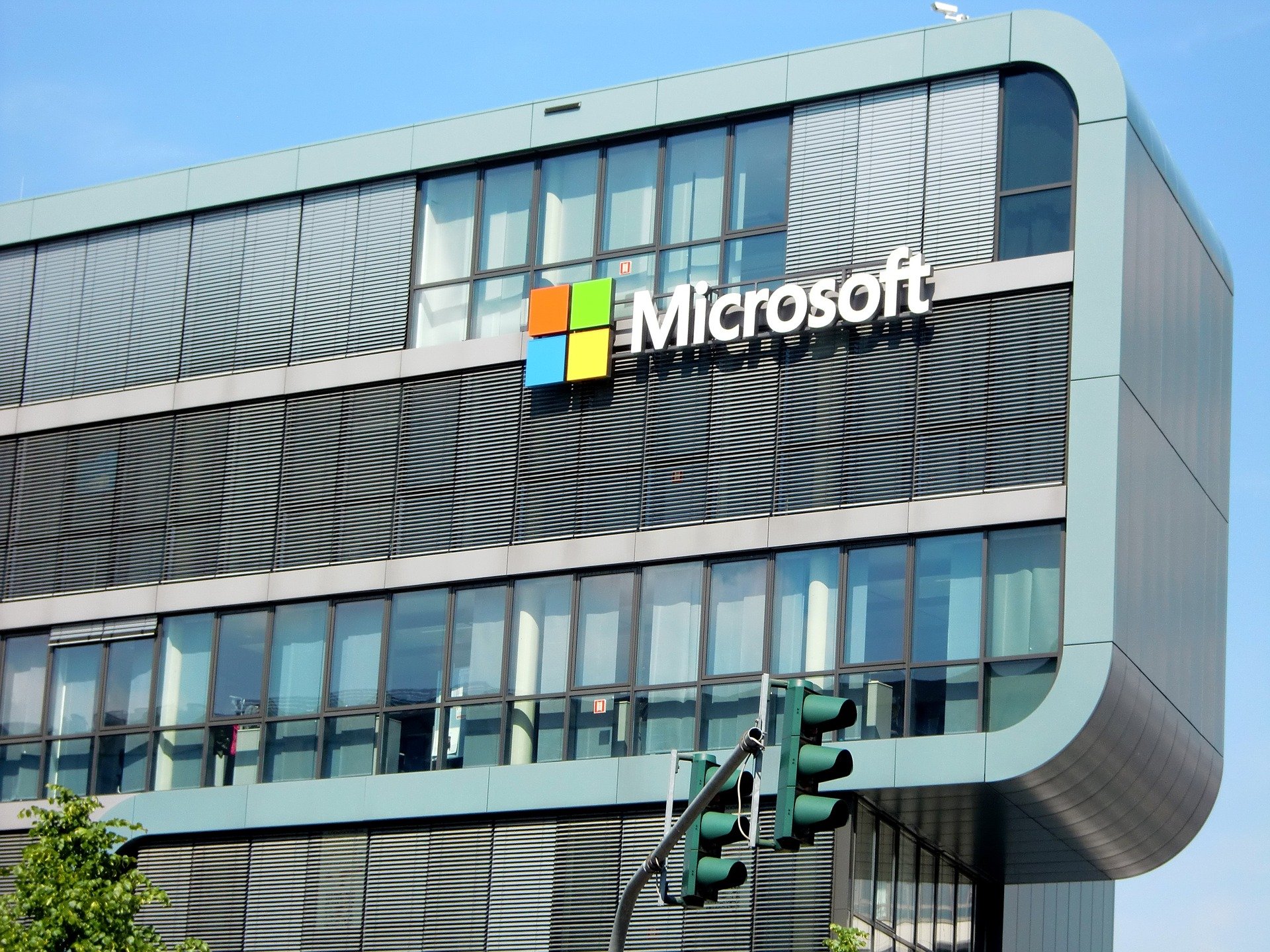 Первый британский облачный банк начал сотрудничать с Microsoft