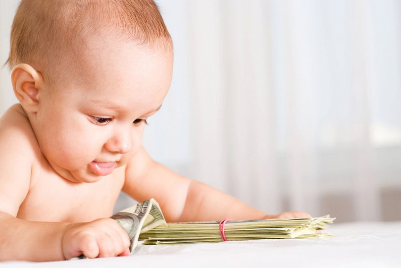 Денежные выплаты при рождении третьего ребенка